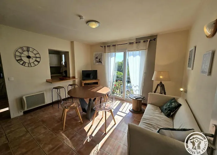Charmante Avec Terrasse Privative A - Fr-1-616-503 *